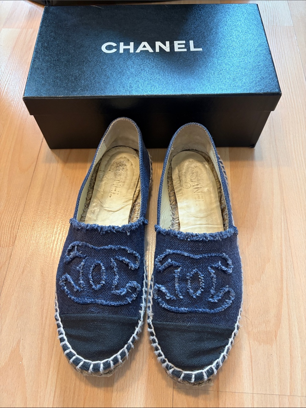 CHANEL Navy Denim Espadrilles with Interlocking CC